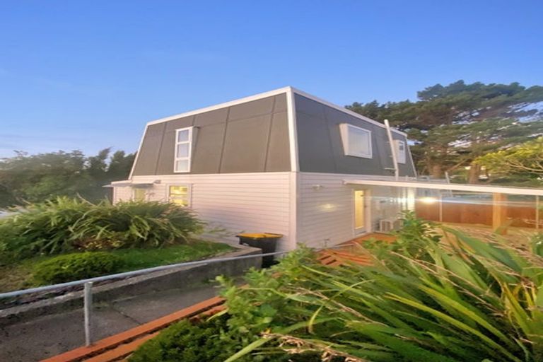 Photo of property in 12 Glen Alton Avenue, Paparangi, Wellington, 6037