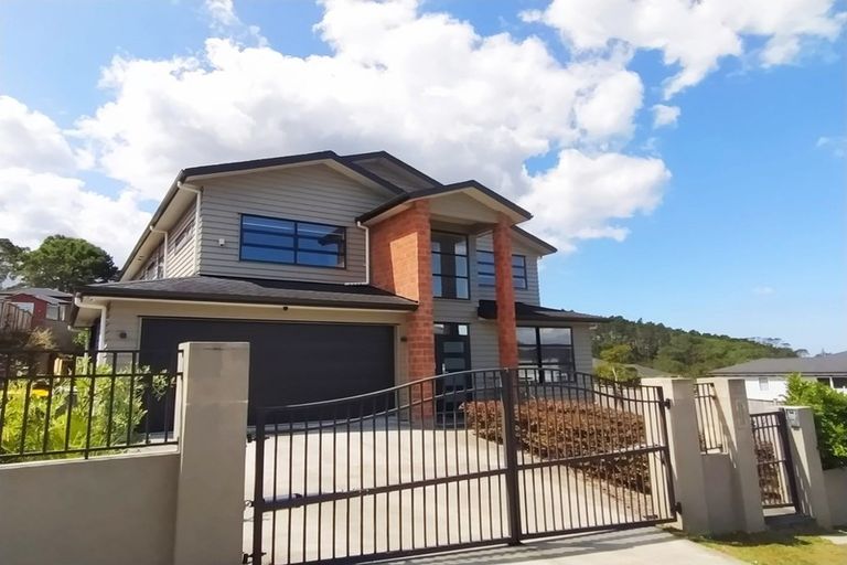 Photo of property in 14 Golden Morning Drive, Albany Heights, Auckland, 0632