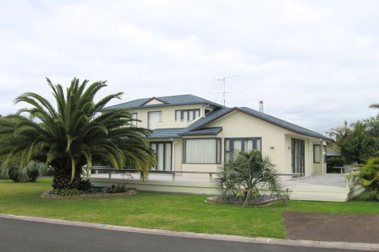 Photo of property in 14 Cathedral Court, Hahei, Whitianga, 3591