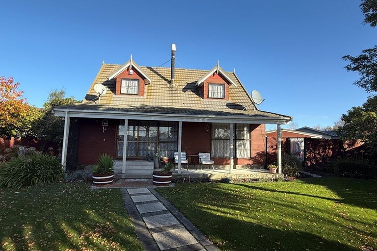 Photo of property in 60 Solomon Avenue, Redwood, Christchurch, 8051