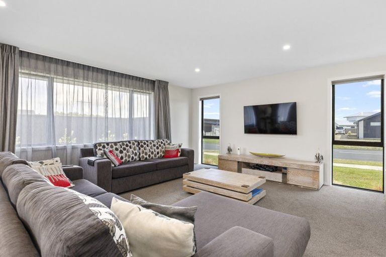 Photo of property in 130 Harakeke Drive, Wharewaka, Taupo, 3330