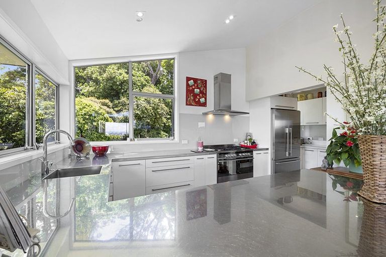 Photo of property in 11a Lismore Street, Strandon, New Plymouth, 4312