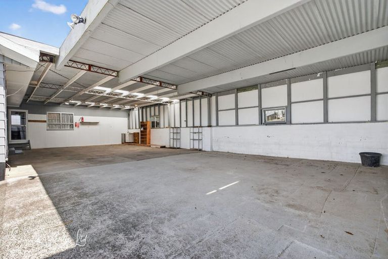 Photo of property in 27 Hurndall Street East, Maungaturoto, 0520