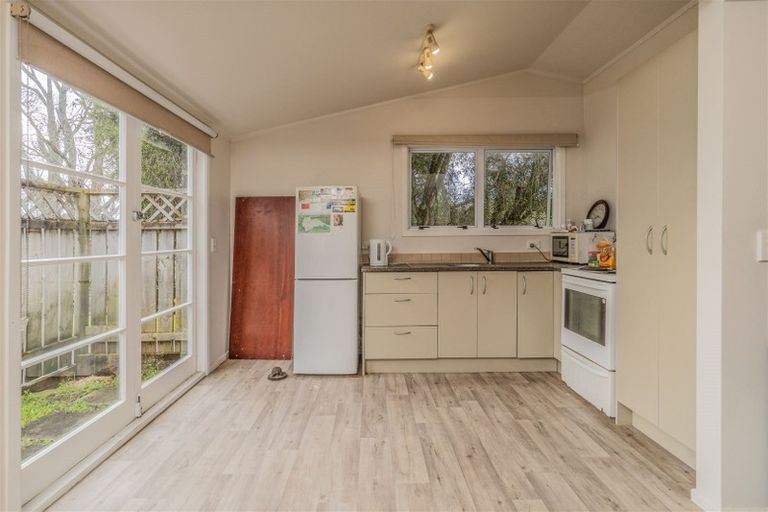 Photo of property in 74 Kervil Avenue, Te Atatu Peninsula, Auckland, 0610