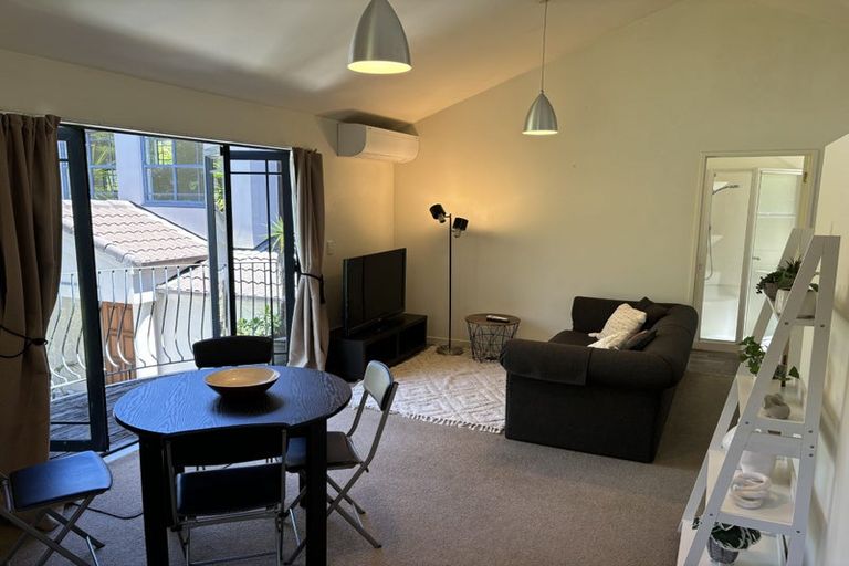 Photo of property in 15a Beresford Street, Bayswater, Auckland, 0622