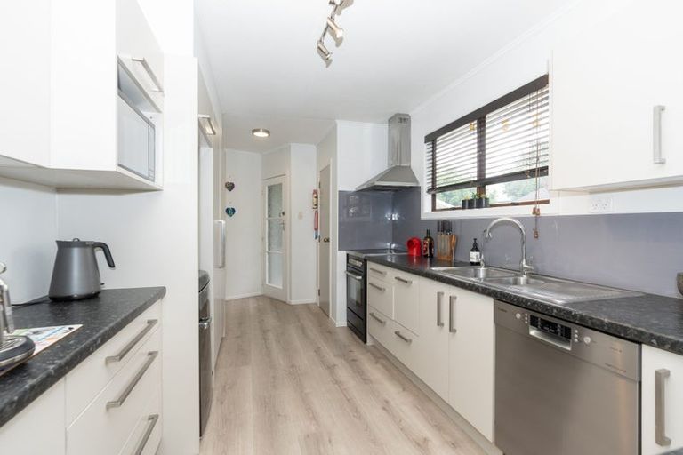 Photo of property in 54 Morrow Avenue, St Andrews, Hamilton, 3200