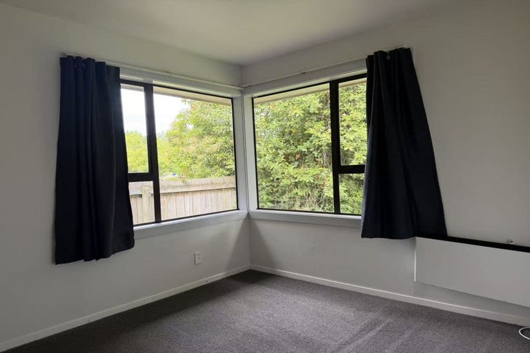 Photo of property in 10 Oakhurst Place, Russley, Christchurch, 8042