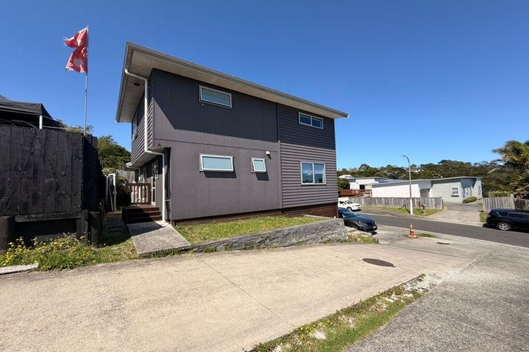 Photo of property in 40 Leo Street, Glen Eden, Auckland, 0602