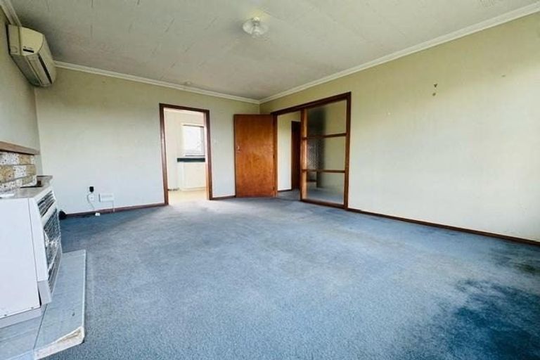 Photo of property in 54 Collins Road, Melville, Hamilton, 3206