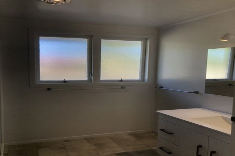 Photo of property in 19 Kingsley Street, St Andrews, Hamilton, 3200