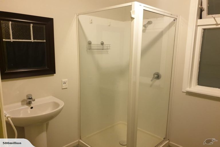 Photo of property in 1/28 Hinau Road, Hataitai, Wellington, 6021