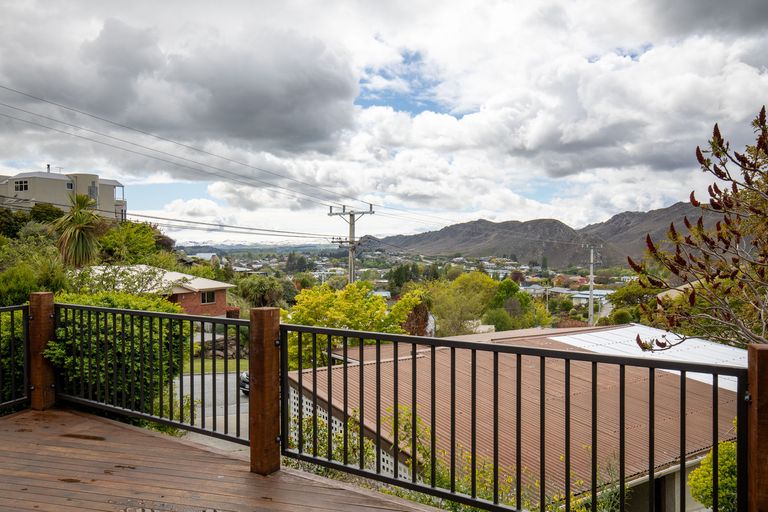 Photo of property in 24 Aronui Road, Bridge Hill, Alexandra, 9320