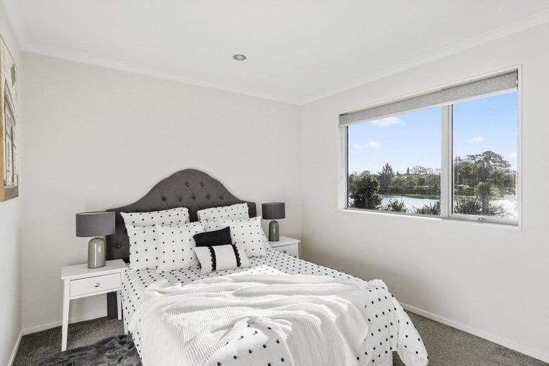 Photo of property in 2f Wood Street, Papakura, 2110