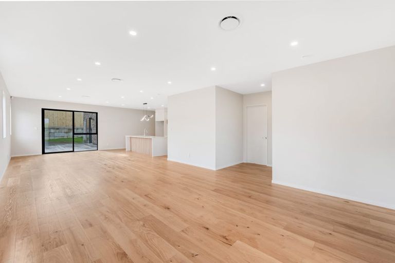 Photo of property in 3 Wagyu Lane, Karaka, 2580