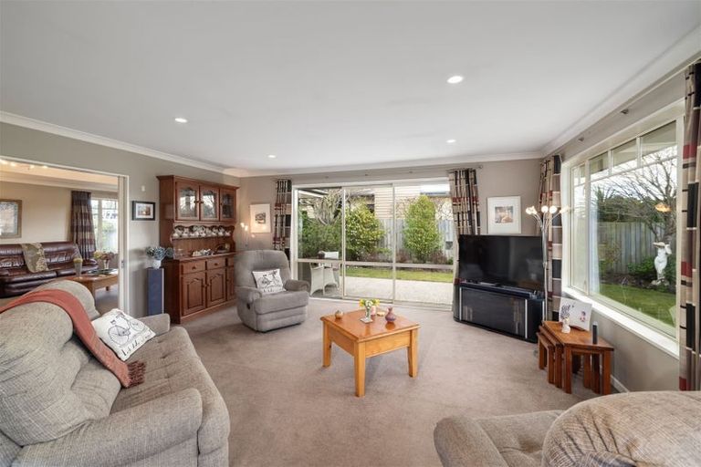 Photo of property in 85 Coolspring Way, Redwood, Christchurch, 8051