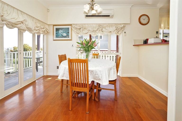 Photo of property in 16 Tironui Terrace, Western Heights, Hamilton, 3200