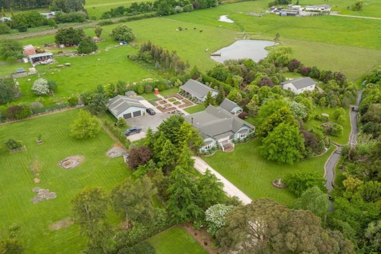 Photo of property in 2 Andersons Line, Clareville, Carterton, 5713