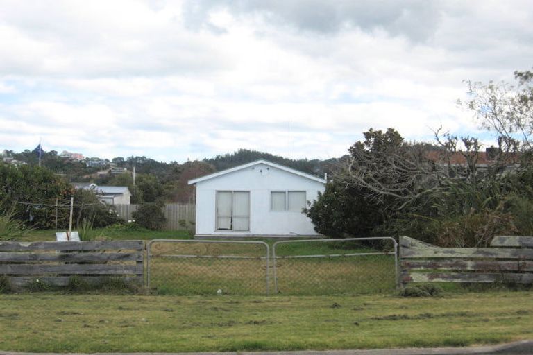 Photo of property in 4 Hapenui Road, Tairua, 3508