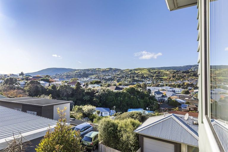 Photo of property in 21 Mascot Street, Tawa, Wellington, 5028