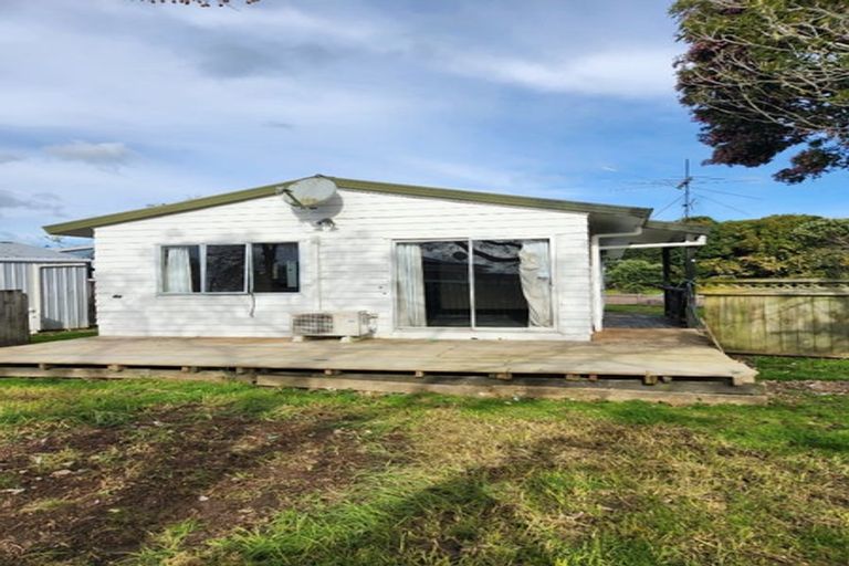 Photo of property in 32 Heathdale Crescent, Papakura, 2110