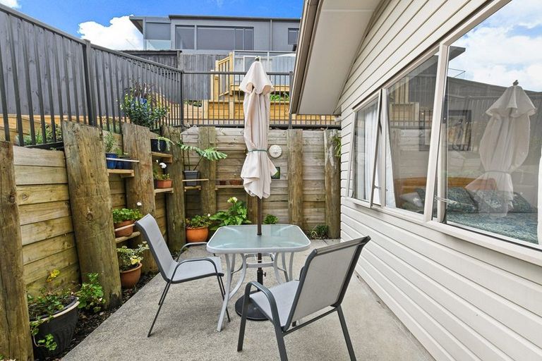 Photo of property in 14 Evelyn Road, Cockle Bay, Auckland, 2014