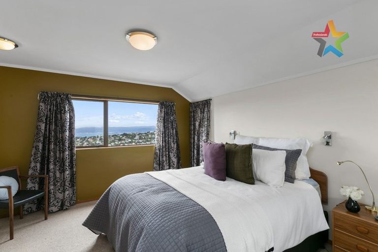 Photo of property in 18 Kilsyth Street, Karori, Wellington, 6012