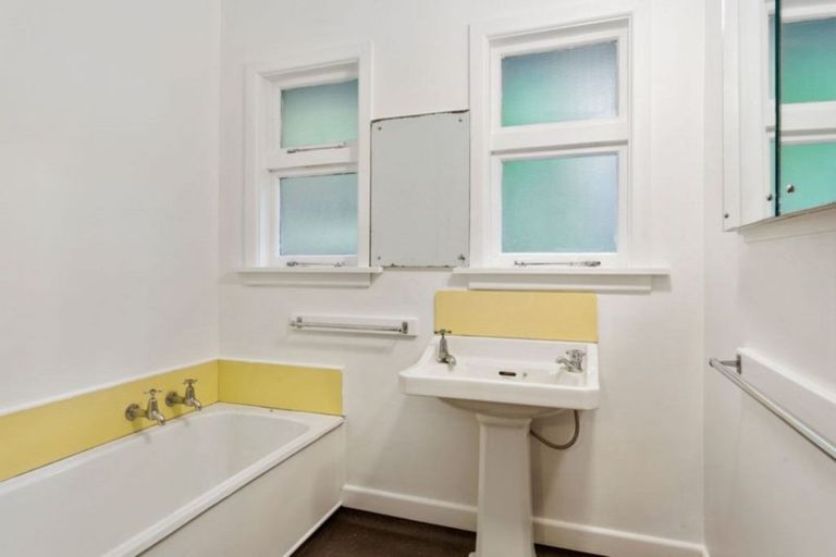 Photo of property in 114 Kerrs Road, Avonside, Christchurch, 8061