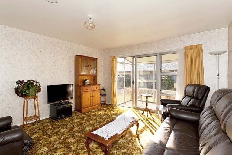 Photo of property in 3/122 Middlepark Road, Sockburn, Christchurch, 8042