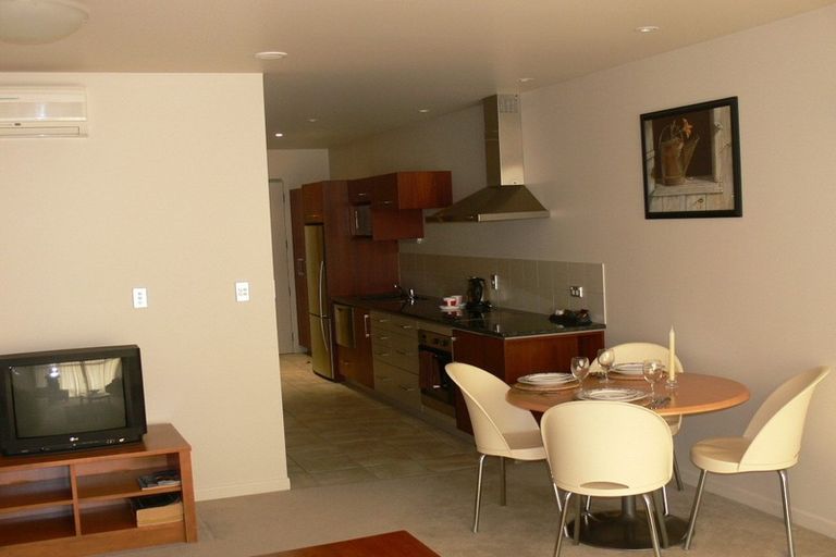 Photo of property in Bridgewater Apartments, 205/7 Te Rangi Cross Road, Paihia, 0200