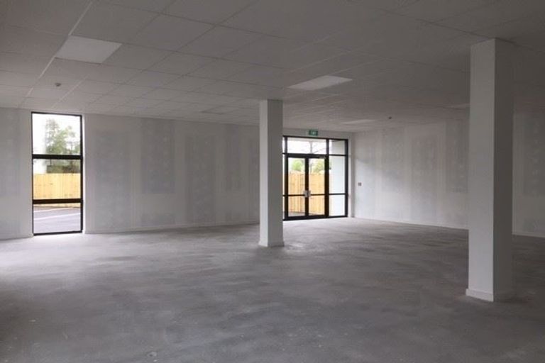 Photo of property in 1 Shirley Road, Parau, Auckland, 0604