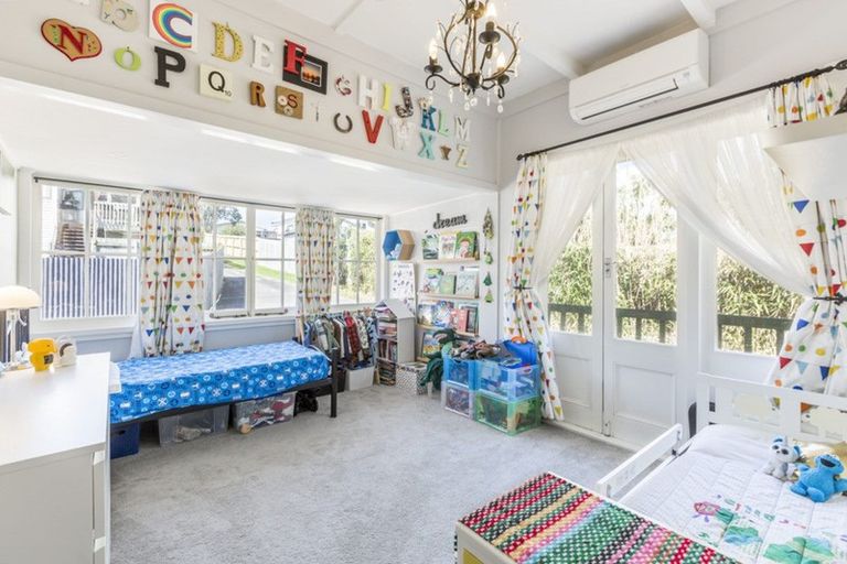 Photo of property in 2/22 Clayburn Road, Glen Eden, Auckland, 0602