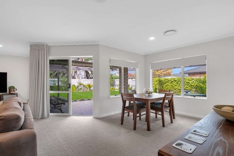 Photo of property in 21 Beachwater Drive, Papamoa Beach, Papamoa, 3118