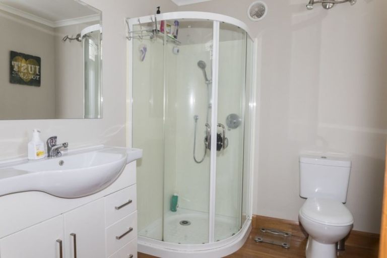 Photo of property in 9 Seddon Street, Dannevirke, 4930