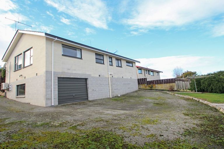 Photo of property in 22 Leven Street, South Hill, Oamaru, 9400