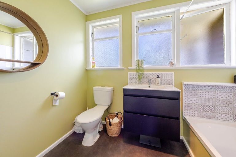 Photo of property in 63 Owen Street, Tikokino, Waipawa, 4273