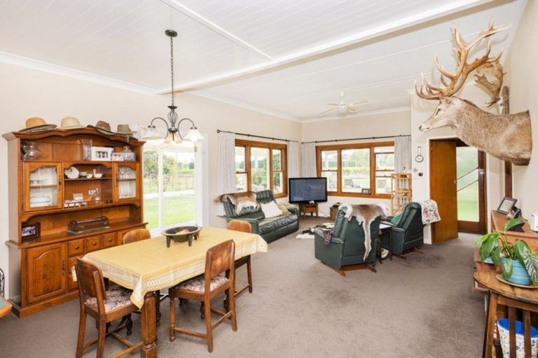 Photo of property in 36 Ngakoroa Road, Ormond, Gisborne, 4071