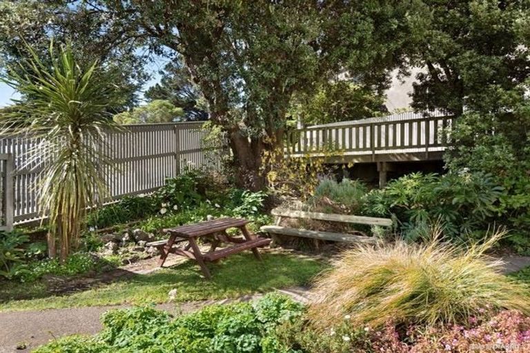 Photo of property in 11 Dover Street, Island Bay, Wellington, 6023