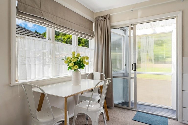 Photo of property in 200 Waddington Drive, Naenae, Lower Hutt, 5011