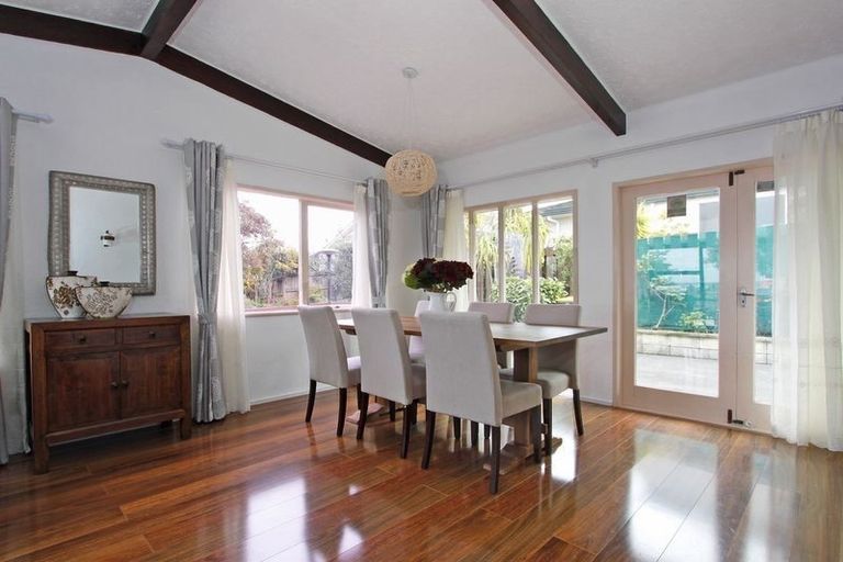 Photo of property in 9 Miramar Place, Pakuranga, Auckland, 2010