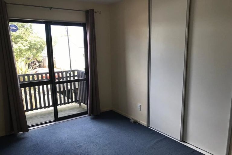Photo of property in 49 Rakich Place, Henderson, Auckland, 0612