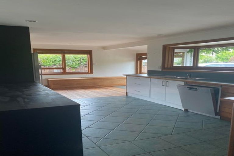 Photo of property in 35 Beckford Road, Saint Martins, Christchurch, 8022