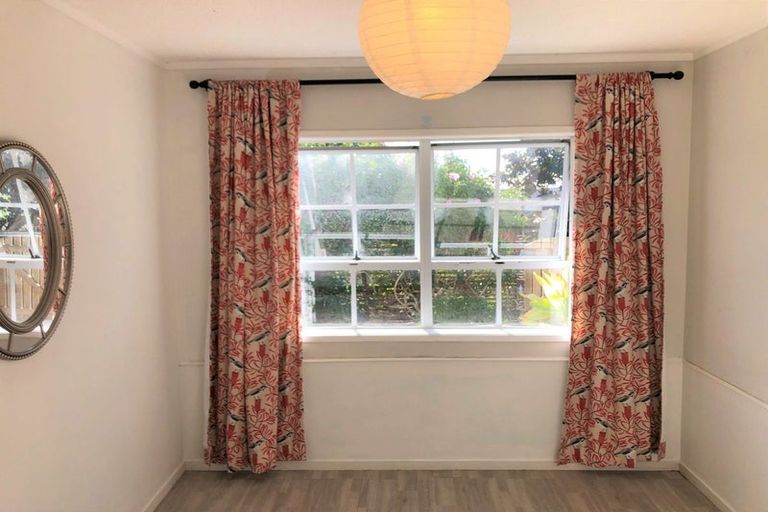 Photo of property in 2/55 Lake Road, Devonport, Auckland, 0624