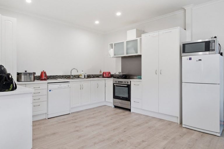 Photo of property in 78a Walker Road East, Aongatete, 3178