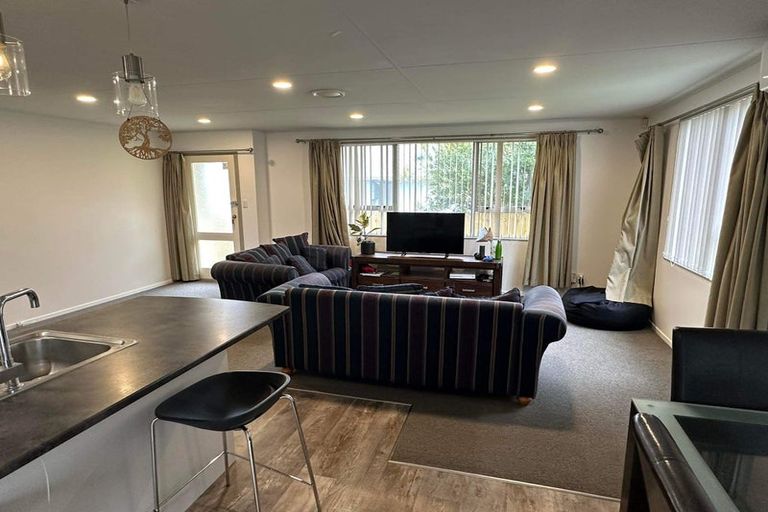 Photo of property in 47 Ruahine Street, Paraparaumu, 5032