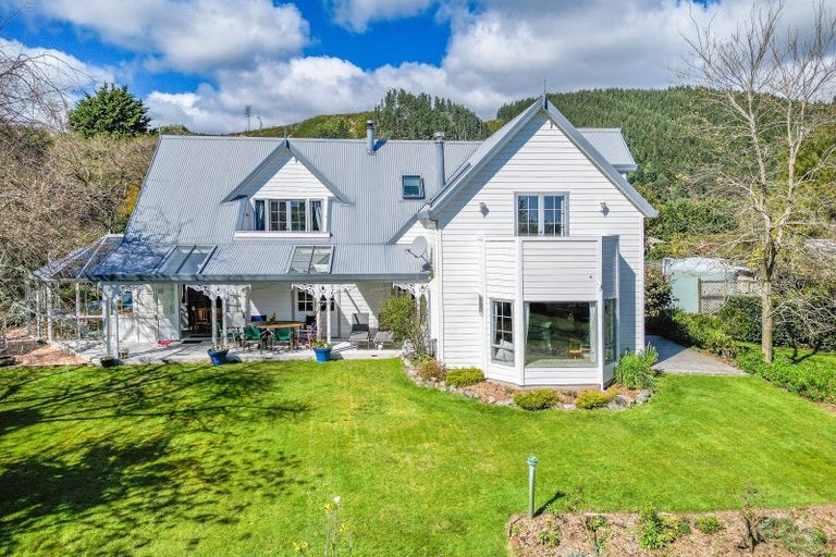 Photo of property in 42 Wi Tako Street, Manakau, Levin, 5573