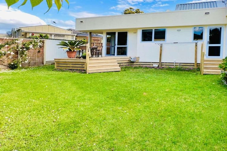 Photo of property in 90 Victoria Street, Coromandel, 3506
