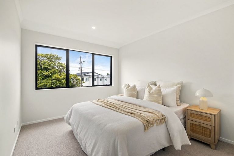 Photo of property in 32 Swanson Road, Henderson, Auckland, 0610