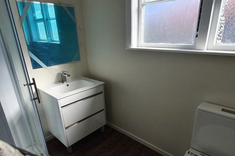 Photo of property in 1 Coles Crescent, Papakura, 2110