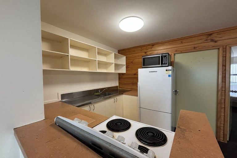 Photo of property in Drummond Street Flats, 4/19 Drummond Street, Mount Cook, Wellington, 6021