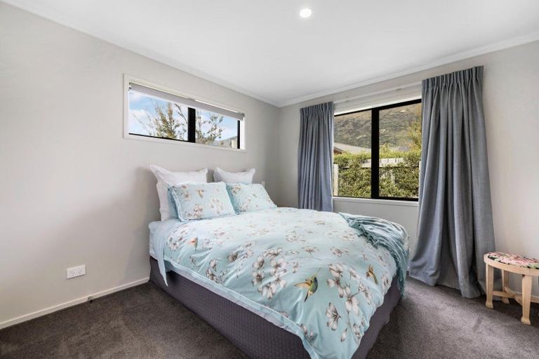 Photo of property in 6 Chadlington Way, Lower Shotover, Queenstown, 9304
